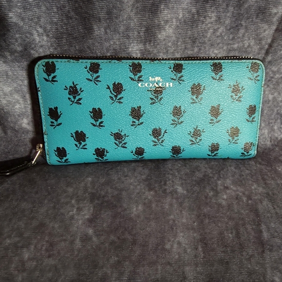 Coach Badlands Mini Bennett Satchel-Black and Teal Floral-Matching Wallet - Picture 13 of 15